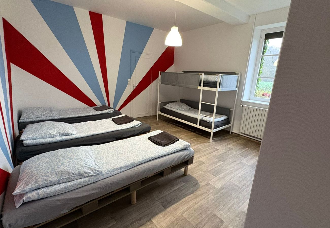 Villa à Happonvilliers - So Villa Chalonie (28) - Piscine chauffée - Foot - 2h Paris - 30p.