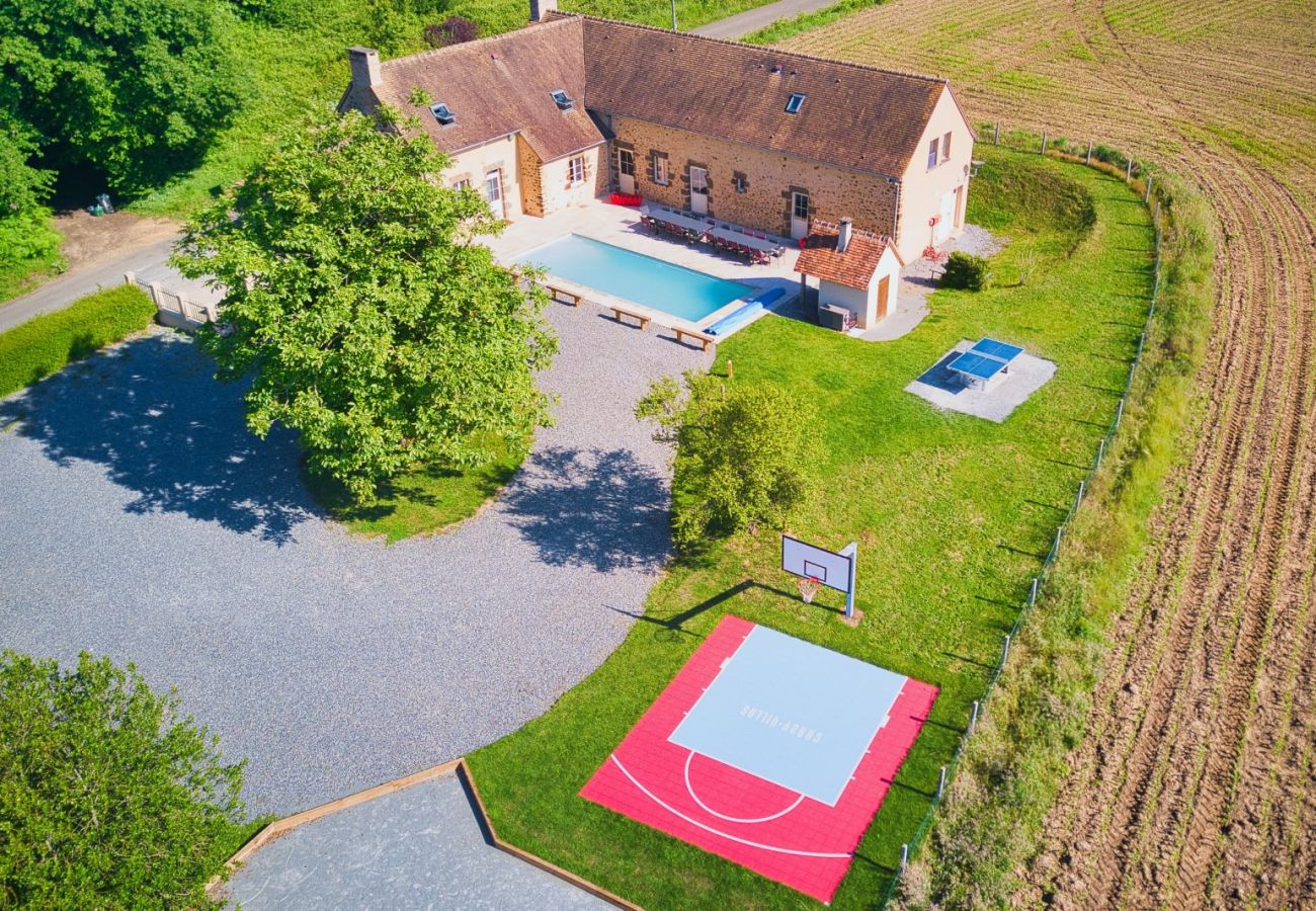 Villa à La Chapelle-Saint-Fray - So Villa Chateaubert (72) - Piscine chauffée - Basket - 2h Paris - 30p.