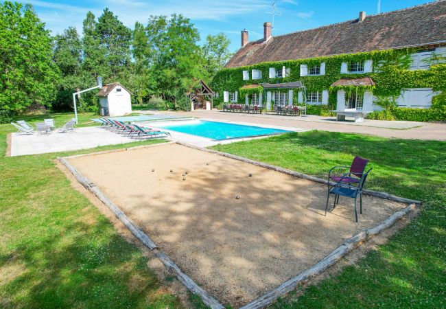 Villa à Saint-Maurice-sur-Aveyron - So Villa Etisseaux (30) - Piscine chauffée - Basket - 1h30 - Paris 30p.