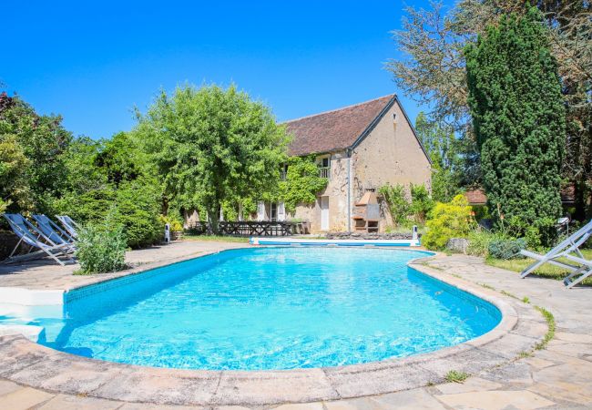 villa à Auxerre - So Villa Chasseuserie (89) - Piscine chauffée - Foot - 2h Paris - 45p.