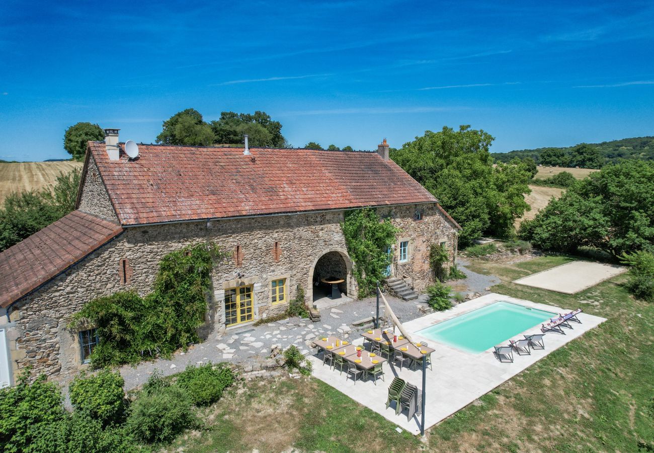 Villa à Avrée - So Villa La Coque (58) - Piscine chauffée - Basket - 2h Lyon - 30p.