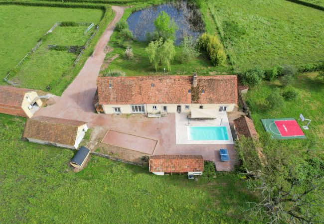 Villa à Lenax - So Villa Chez Pommet (03) - Piscine chauffée - Basket - Sauna 2h Lyon - 30p.