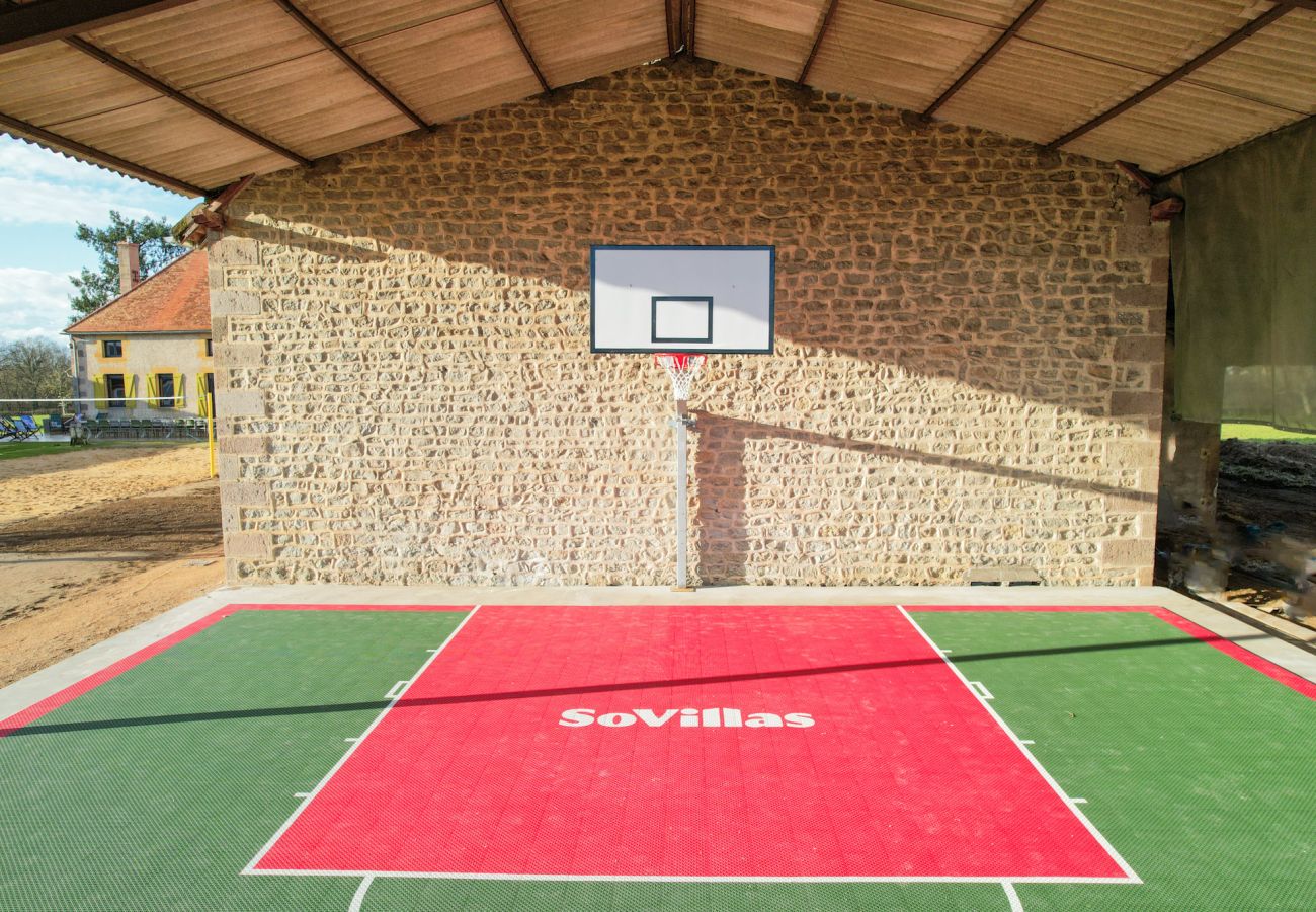 Villa à Saint-Léger-sur-Vouzance - So Villa Vouzances (03) - Piscine intérieure chauffée - Basket - 2h Lyon - 40 p.