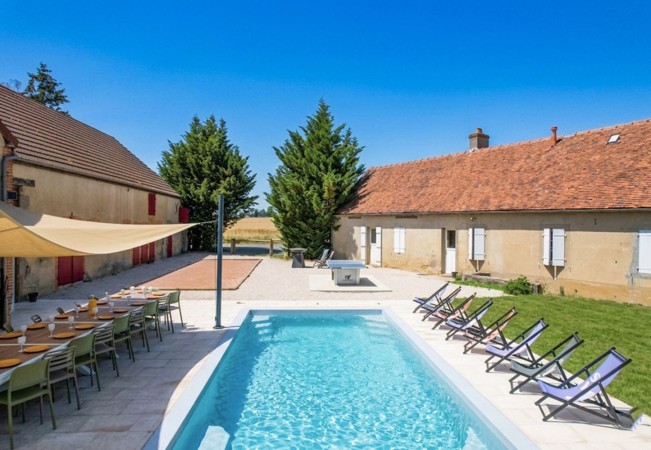 Villa à Mont - So Villas Fougères (71) - Piscine chauffée - Basket - 2h de Lyon - 30p.