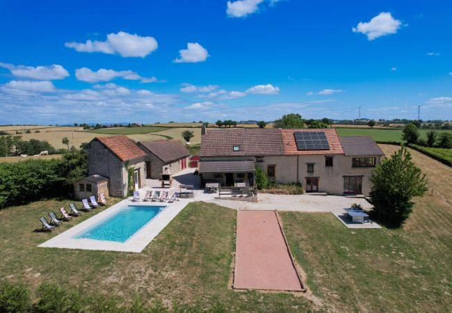 Villa à Neuvy-Grandchamp - So Villa Molise au Blanc (71) – Piscine chauffée – Sauna – 2h de Lyon – 30p.