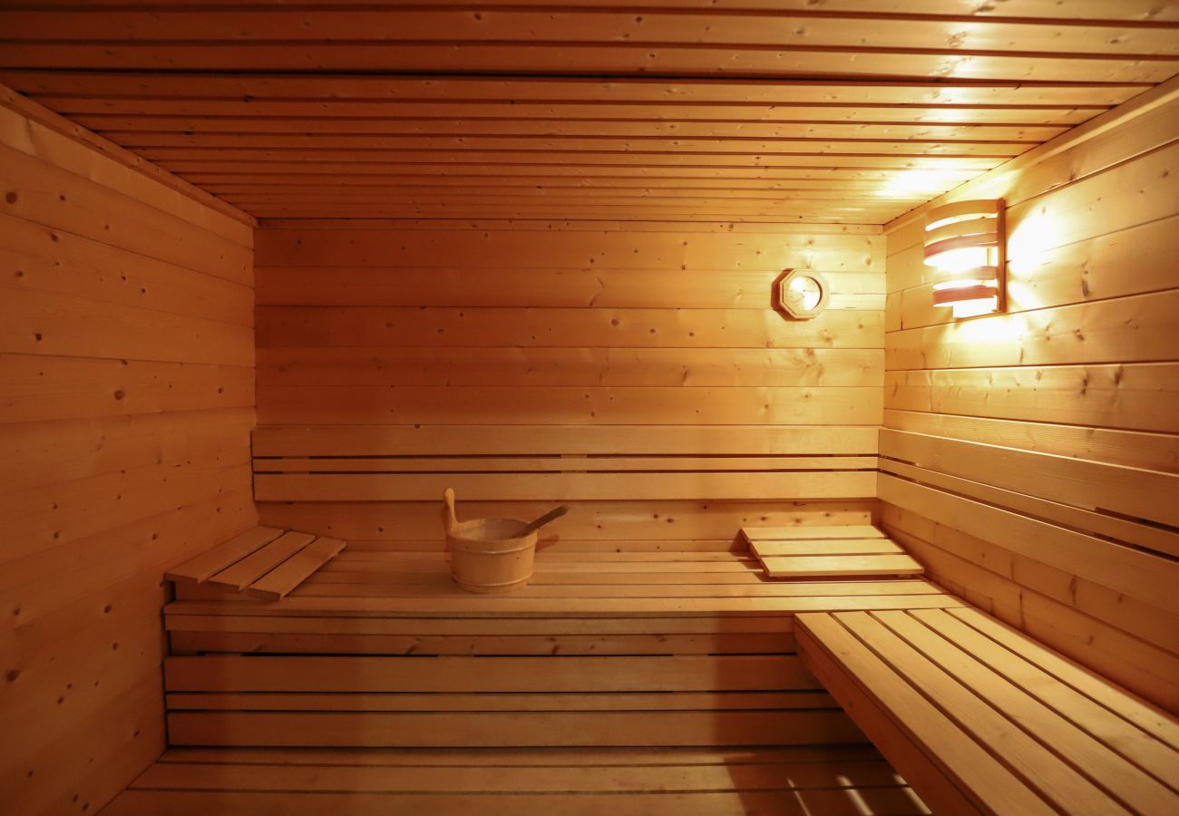 Villa à Neuvy-Grandchamp - So Villa Molise au Blanc (71) – Piscine chauffée – Sauna – 2h de Lyon – 30p.