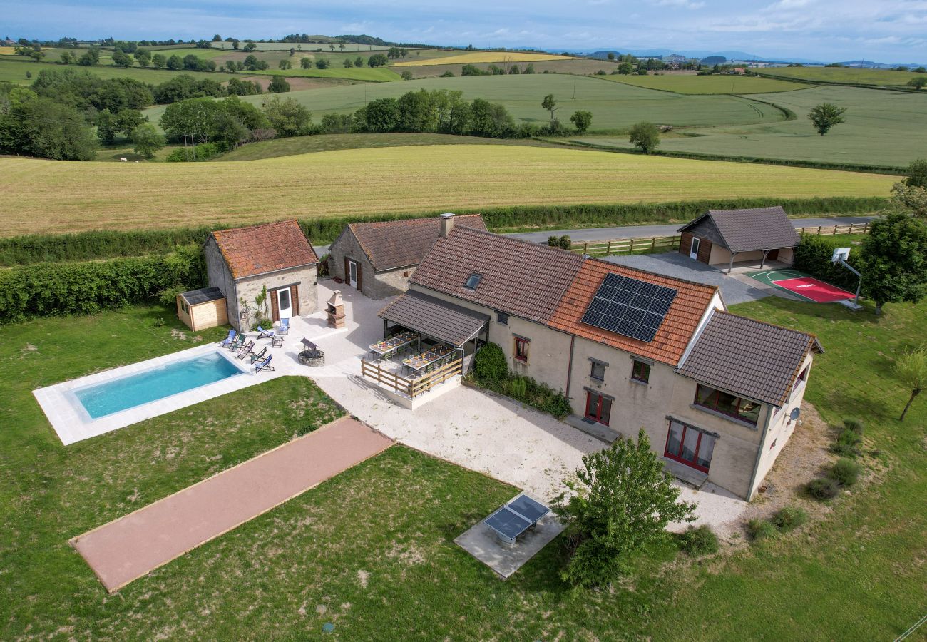 Villa à Neuvy-Grandchamp - So Villa Molise au Blanc (71) – Piscine chauffée – Sauna – 2h de Lyon – 30p.