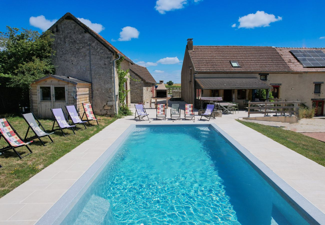 Villa à Neuvy-Grandchamp - So Villa Molise au Blanc (71) – Piscine chauffée – Sauna – 2h de Lyon – 30p.