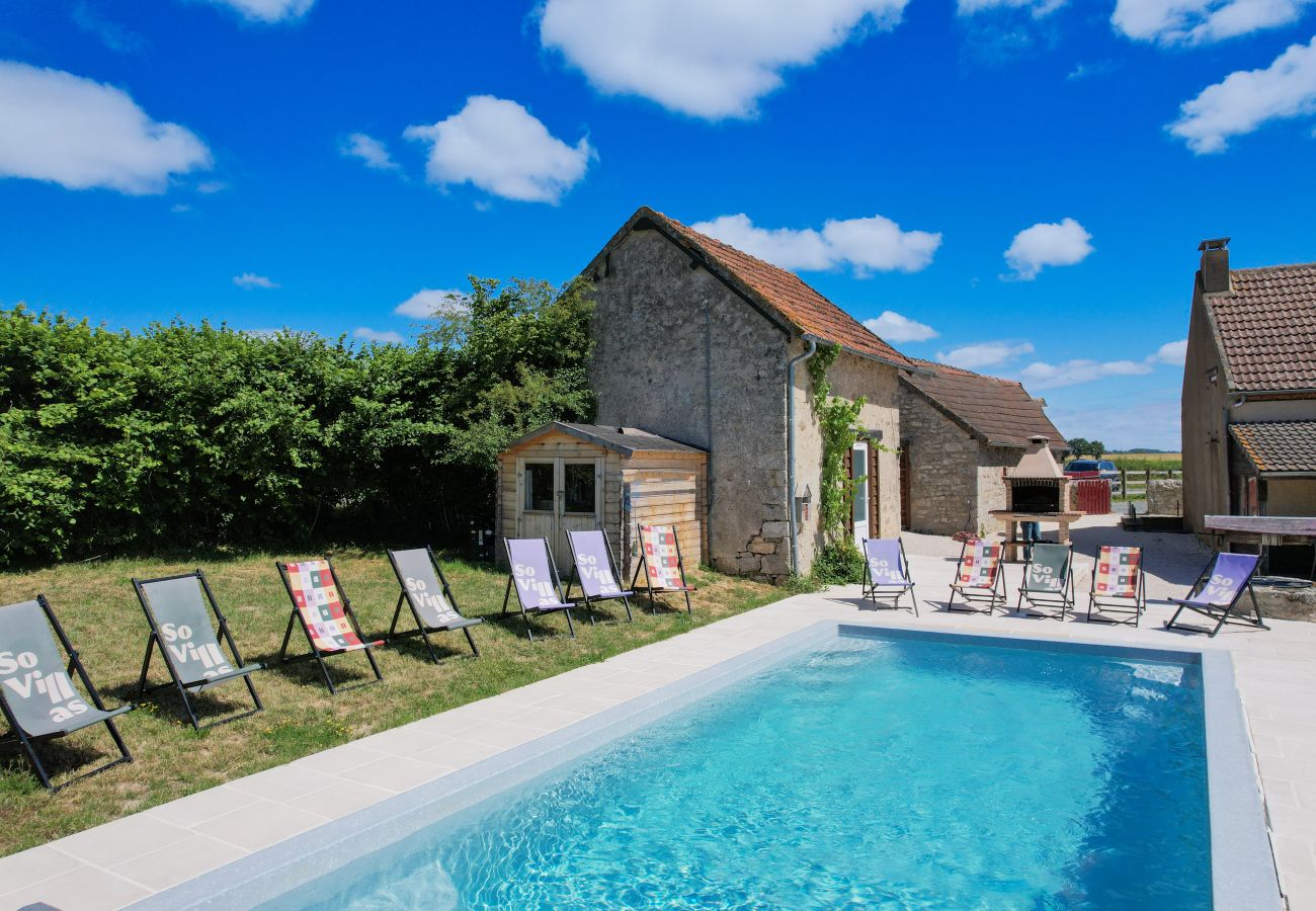 Villa à Neuvy-Grandchamp - So Villa Molise au Blanc (71) – Piscine chauffée – Sauna – 2h de Lyon – 30p.