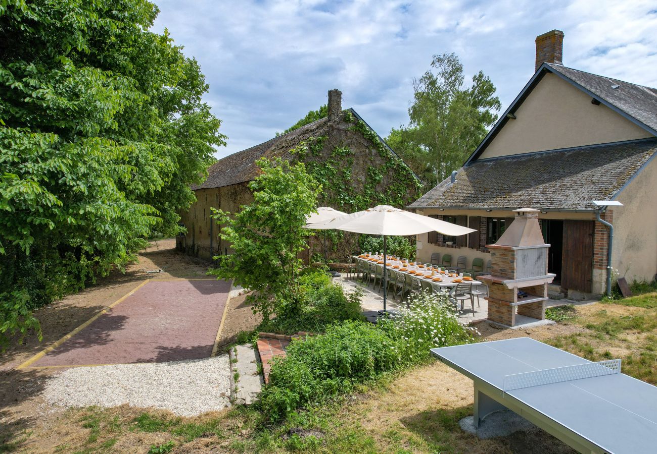 Villa à Concressault - So Villa Vaslots (18) – Piscine intérieure – Basket – 2h de Paris – 30p.
