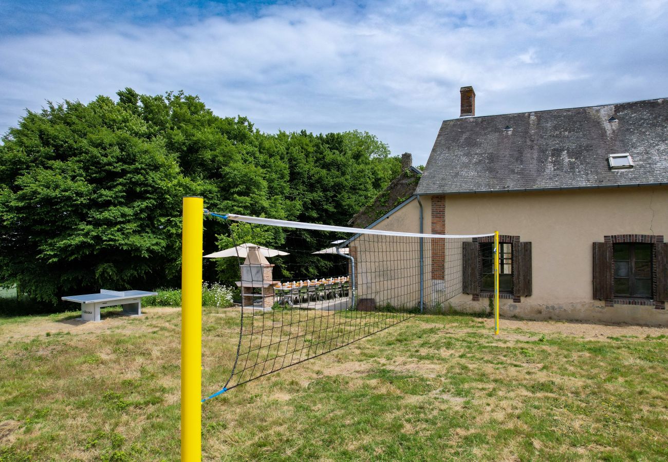 Villa à Concressault - So Villa Vaslots (18) – Piscine intérieure – Basket – 2h de Paris – 30p.