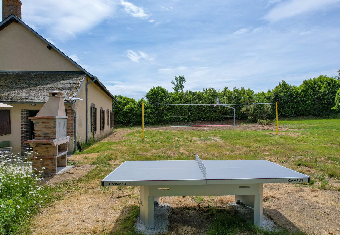 Villa à Concressault - So Villa Vaslots (18) – Piscine intérieure – Basket – 2h de Paris – 30p.