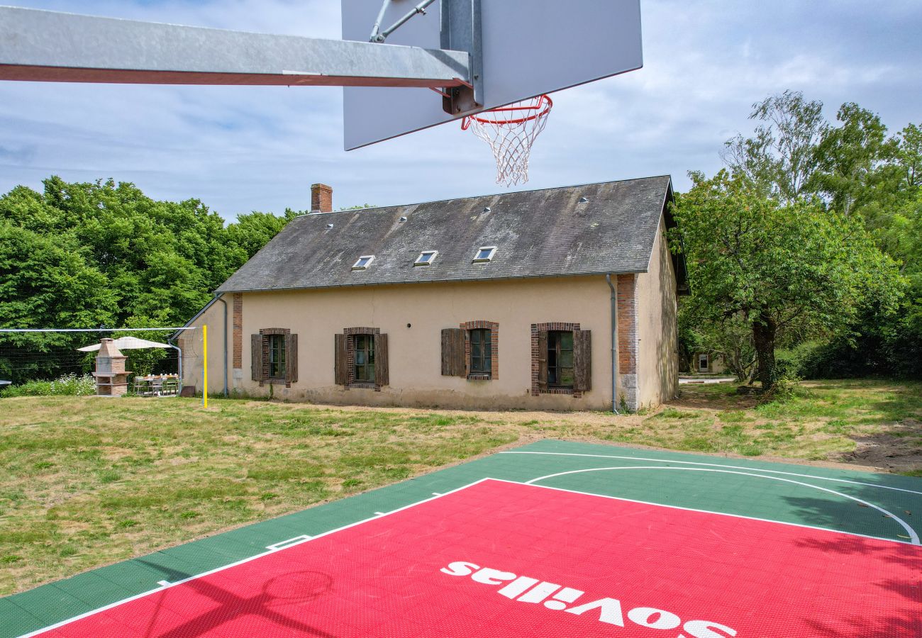 Villa à Concressault - So Villa Vaslots (18) – Piscine intérieure – Basket – 2h de Paris – 30p.
