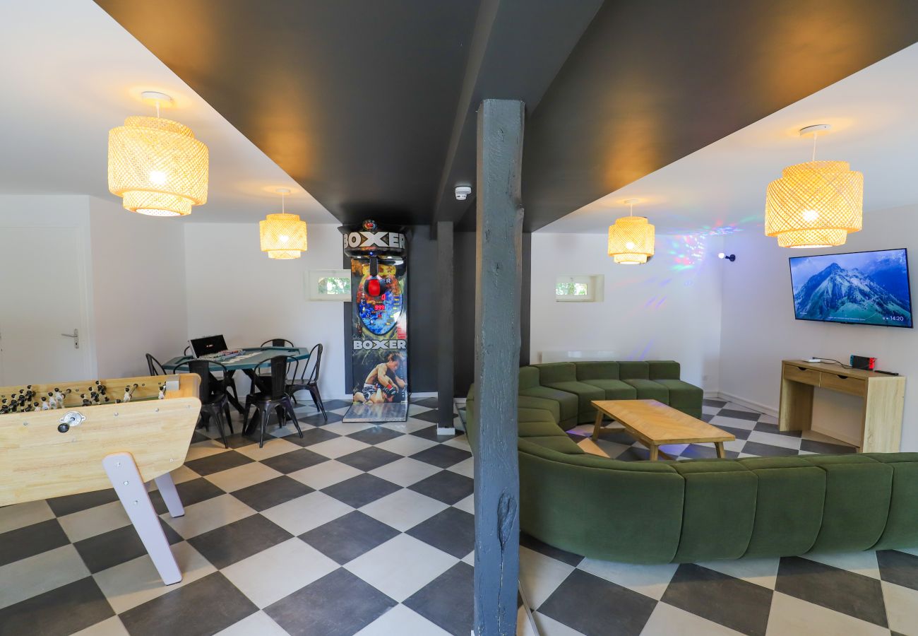 Villa à Concressault - So Villa Vaslots (18) – Piscine intérieure – Basket – 2h de Paris – 30p.