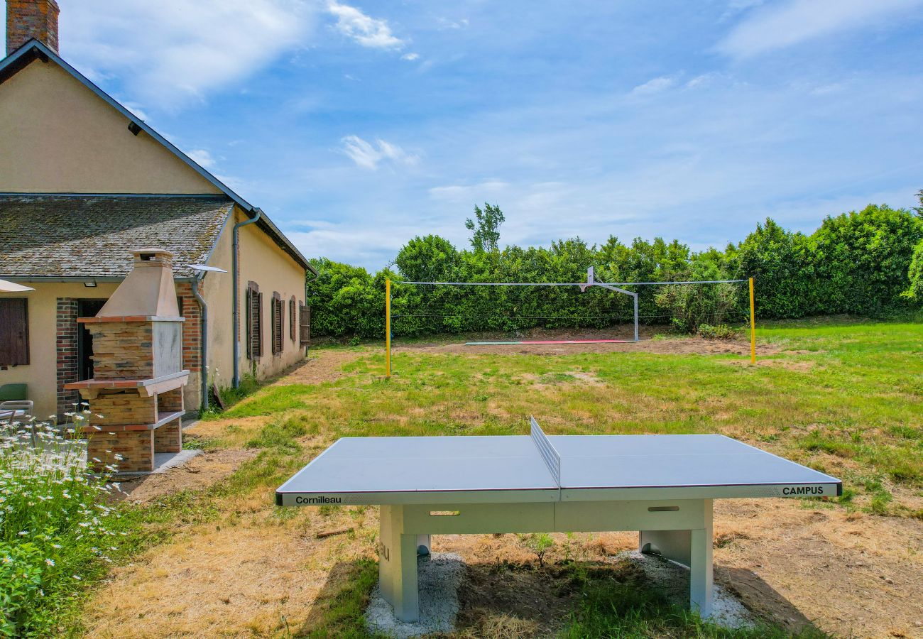 Villa à Concressault - So Villa Vaslots (18) – Piscine intérieure – Basket – 2h de Paris – 30p.