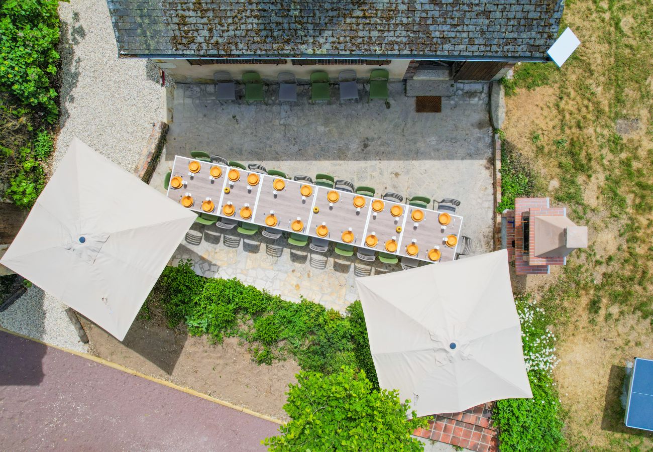 Villa à Concressault - So Villa Vaslots (18) – Piscine intérieure – Basket – 2h de Paris – 30p.
