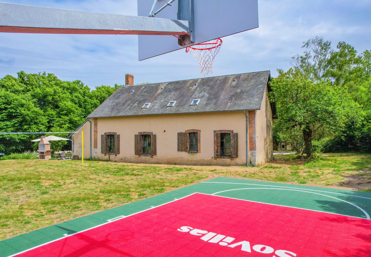 Villa à Concressault - So Villa Vaslots (18) – Piscine intérieure – Basket – 2h de Paris – 30p.