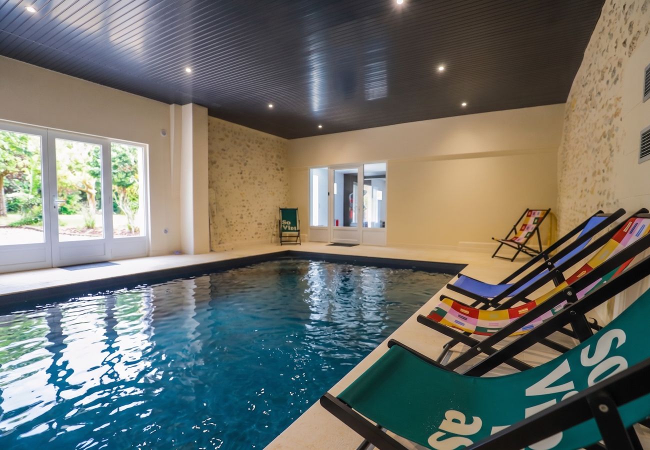 Villa à Concressault - So Villa Vaslots (18) – Piscine intérieure – Basket – 2h de Paris – 30p.