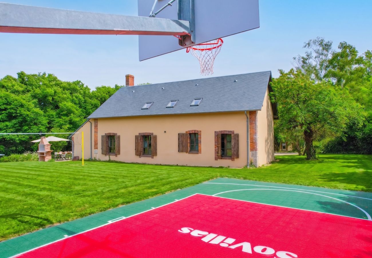 Villa à Concressault - So Villa Vaslots (18) – Piscine intérieure – Basket – 2h de Paris – 30p.