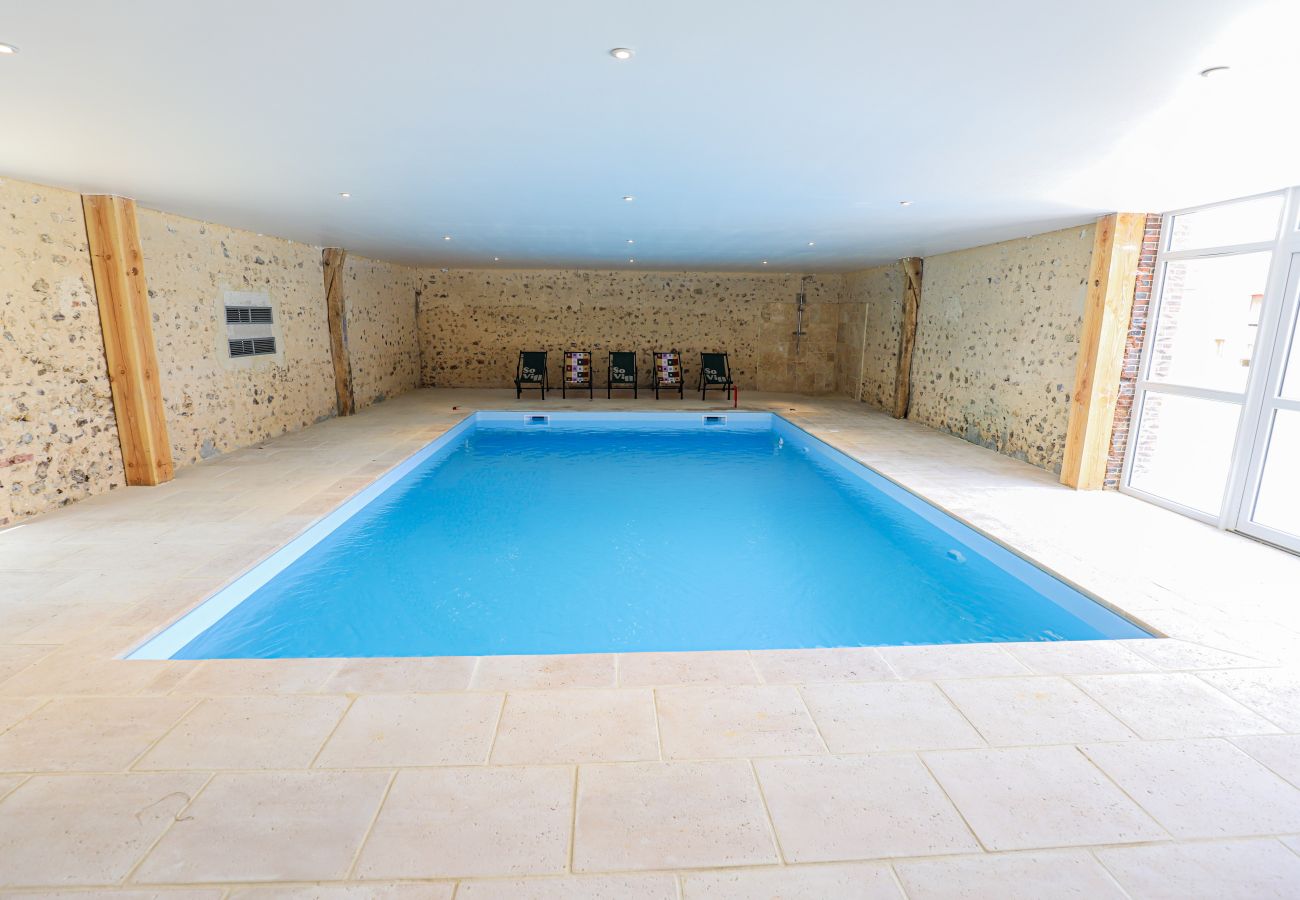 Villa à Saint-Eliph - So Villa Bois Lecomte (28) - Piscine intérieure et extérieure - Padel - 2h de Paris - 60p.