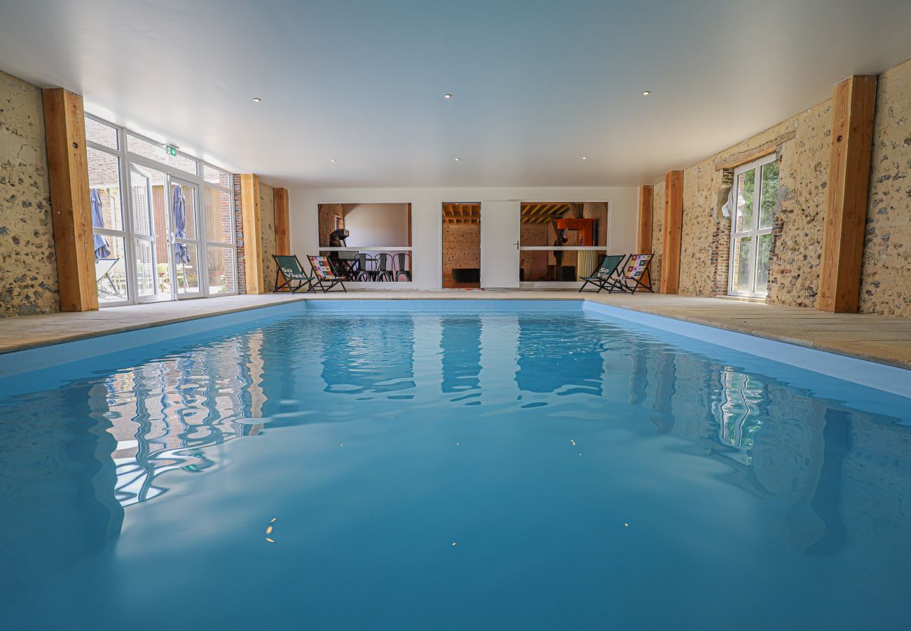 Villa à Saint-Eliph - So Villa Bois Lecomte (28) - Piscine intérieure et extérieure - Padel - 2h de Paris - 60p.