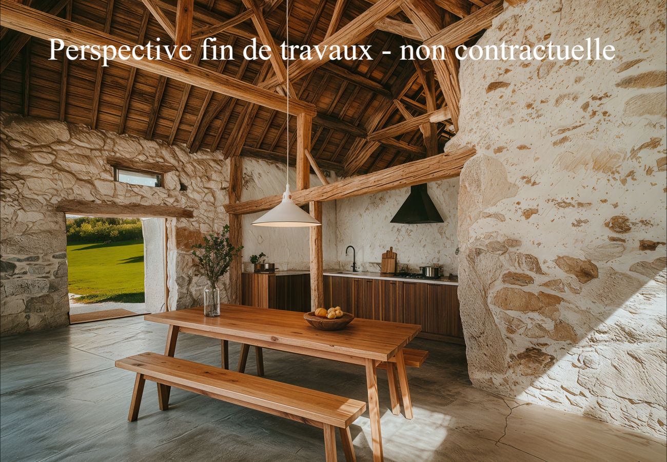 Villa à Larochemillay - So Villa Le Chalet (58) – Piscine intérieure – Basket – 2h de Lyon  – 45p.