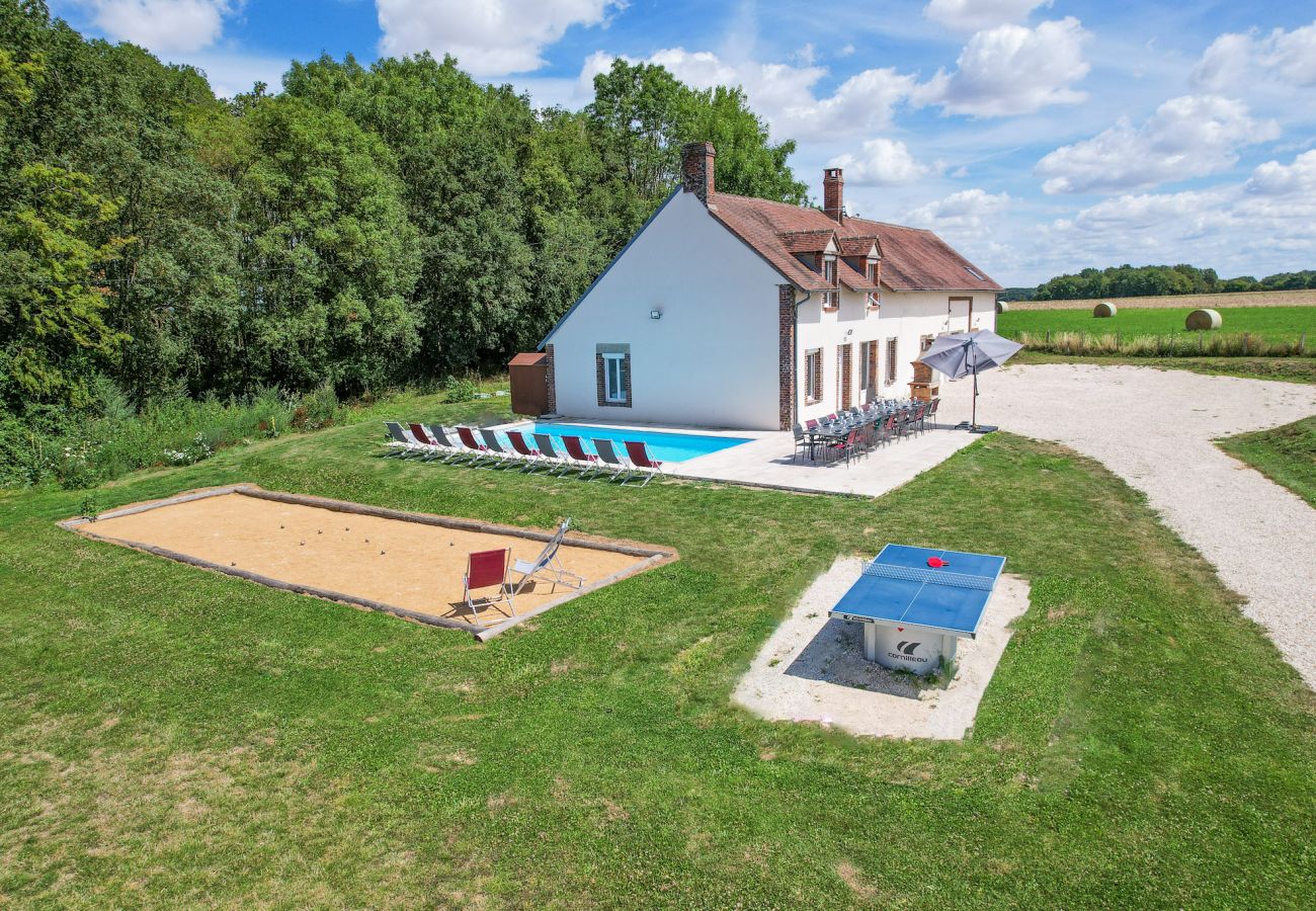 Villa à Triguères - So Villas Houx 1 (45) – Piscine chauffée – Foot – 2h de Paris – 15p.