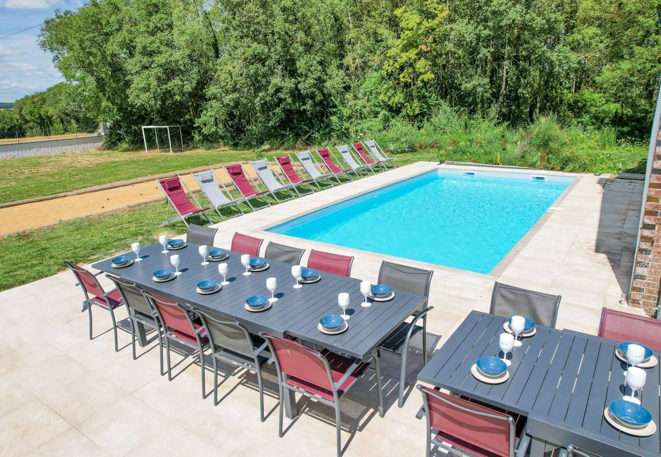 Villa à Triguères - So Villas Houx 1 (45) – Piscine chauffée – Foot – 2h de Paris – 15p.