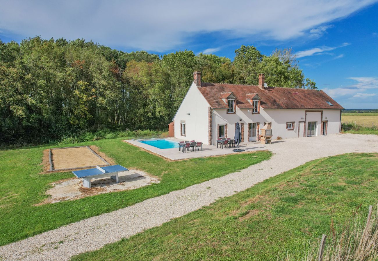 Villa à Triguères - So Villas Houx 1 (45) – Piscine chauffée – Foot – 2h de Paris – 15p.