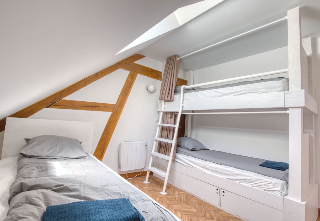 Villa à Triguères - So Villas Houx 1 (45) – Piscine chauffée – Foot – 2h de Paris – 15p.