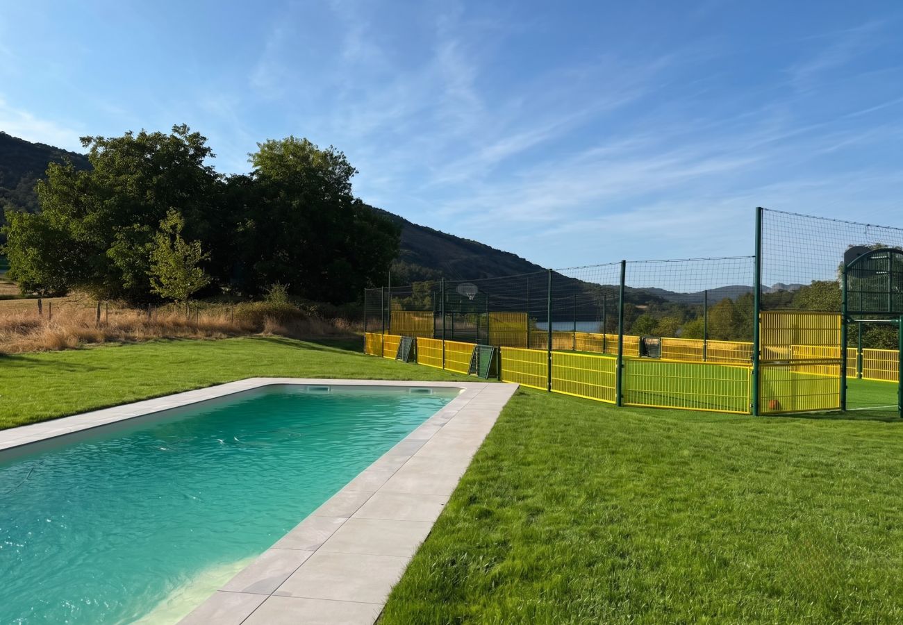 Villa à Poncin - So Villa Poncin (01) - Piscine intérieure et extérieure - Citystade - 1h de Lyon/Genève - 60p.