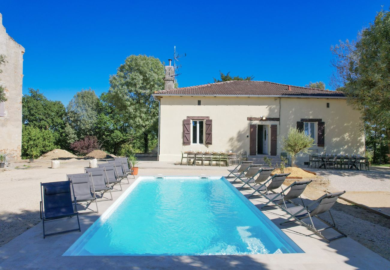 Villa à Vazerac - So Villa Vazerac (82) - Piscine chauffée - Basket - 1h de Toulouse - 30p.