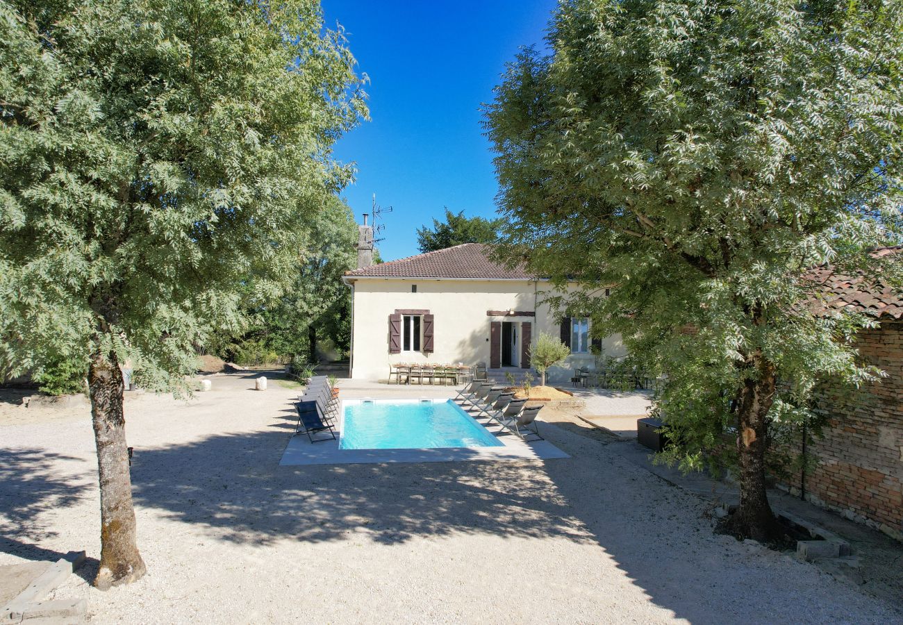 Villa à Vazerac - So Villa Vazerac (82) - Piscine chauffée - Basket - 1h de Toulouse - 30p.