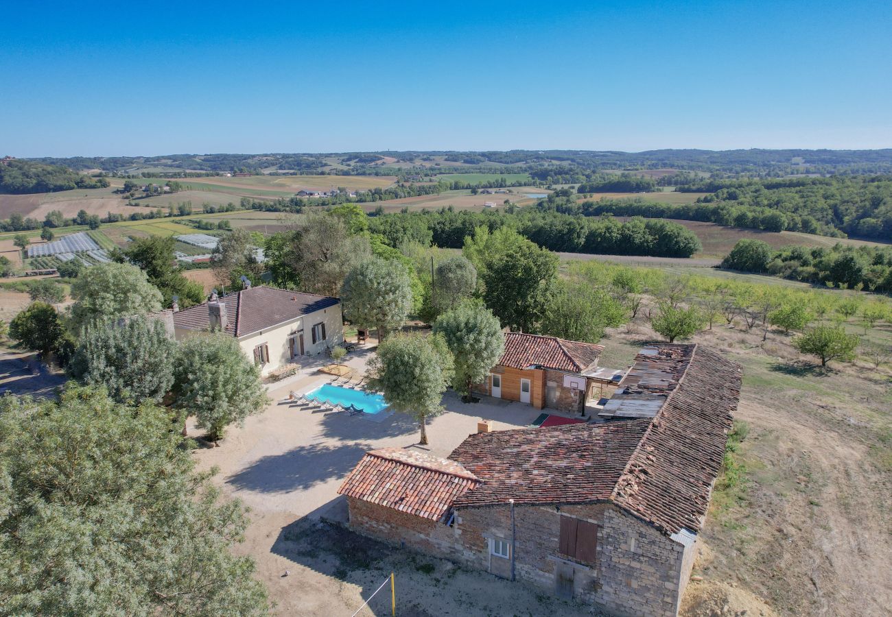 Villa à Vazerac - So Villa Vazerac (82) - Piscine chauffée - Basket - 1h de Toulouse - 30p.